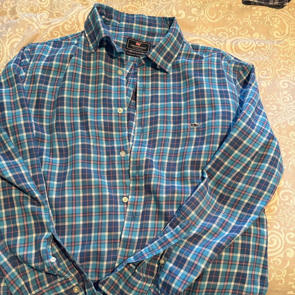 Vineyard vines large classic fit Tucker shirt